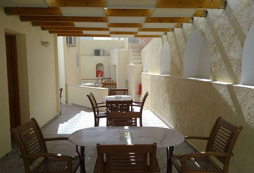 Hotel Anemomilos Suites  | Fira | Santorini | Greece 3