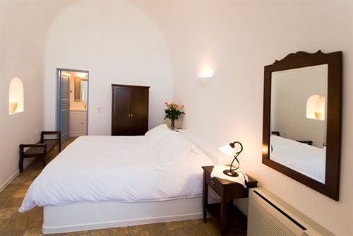Hotel Pantelia Suites  | Fira | Santorini | Greece 8