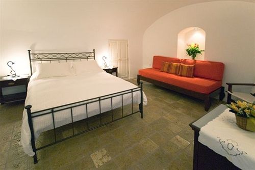 Hotel Pantelia Suites  | Fira | Santorini | Greece 9