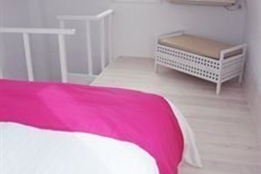 Reverie Apartments  | Firostefani | Santorini | Greece 10