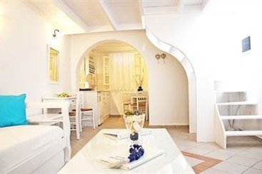 Reverie Apartments  | Firostefani | Santorini | Greece 11