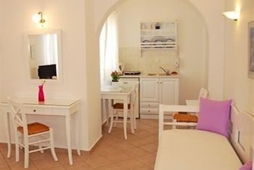 Reverie Apartments  | Firostefani | Santorini | Greece 15