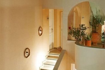 Reverie Apartments  | Firostefani | Santorini | Greece 2