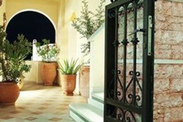 Reverie Apartments  | Firostefani | Santorini | Greece 4