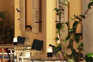 Reverie Apartments  | Firostefani | Santorini | Greece 5