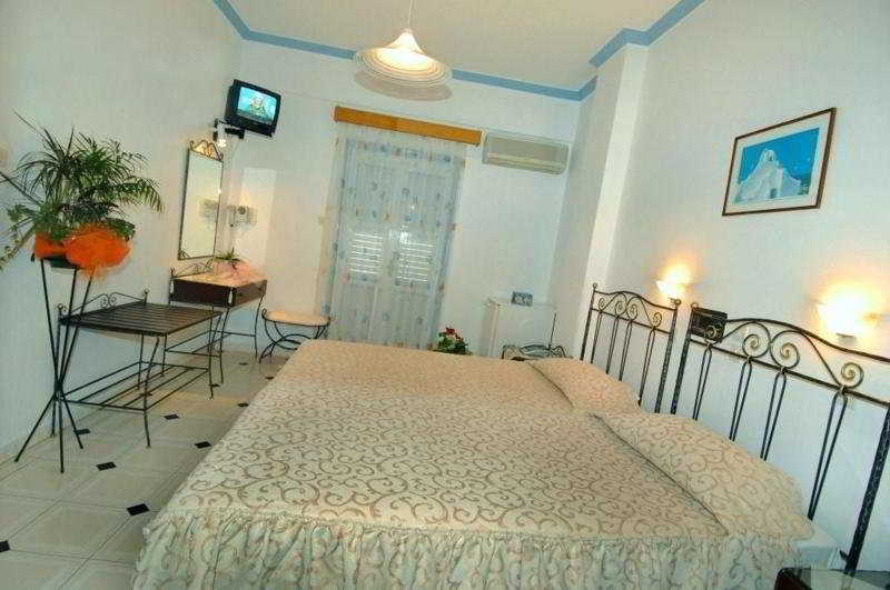 Hotel Blue Sky Villa  | Fira | Santorini | Greece 20