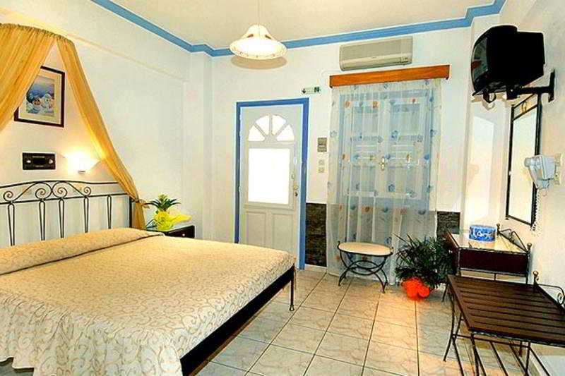 Hotel Blue Sky Villa  | Fira | Santorini | Greece 7