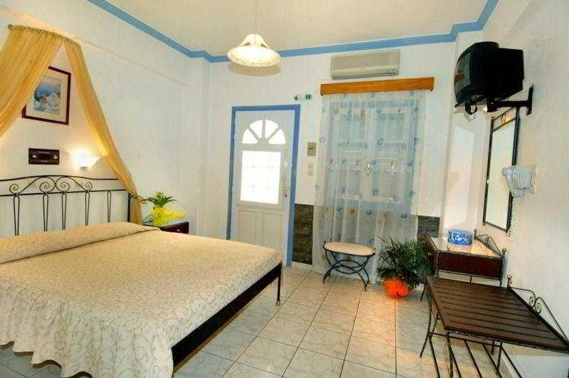 Hotel Blue Sky Villa  | Fira | Santorini | Greece 9