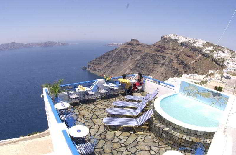 Kafieris Apartments on the Cliff  | Firostefani | Santorini | Greece 1