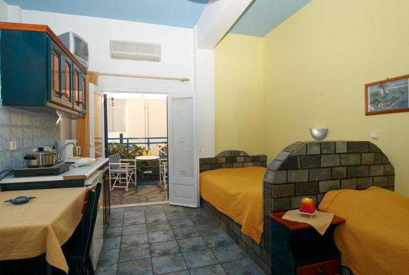 Kafieris Apartments on the Cliff  | Firostefani | Santorini | Greece 5