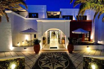 Kallisti Villas  | Fira | Santorini | Greece 11