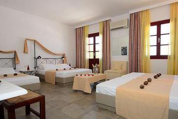 Kallisti Villas  | Fira | Santorini | Greece 9