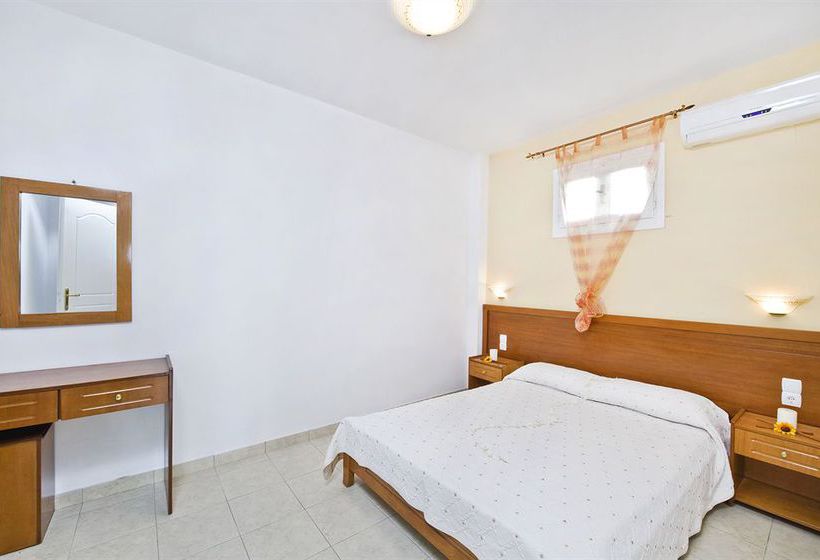 Hotel Bella Santorini  | Messaria | Santorini | Greece 4