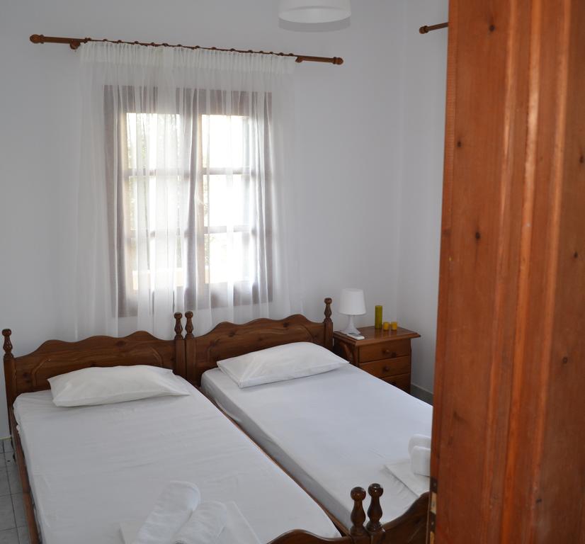 Floralia  | Karterados | Santorini | Greece 1