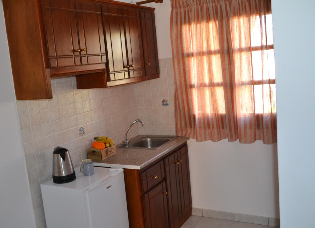 Floralia  | Karterados | Santorini | Greece 10