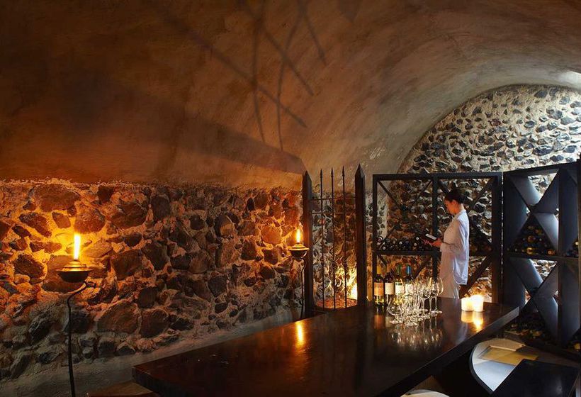 Hotel Zannos Melathron  | Pyrgos Kallistis | Santorini | Greece 1