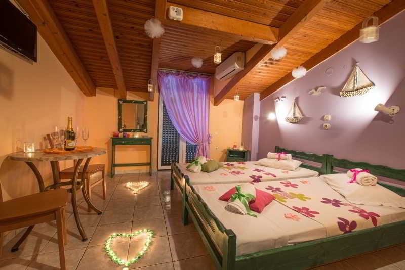 Two Brothers Studios  | Kalamaki | Zakynthos | Greece 6