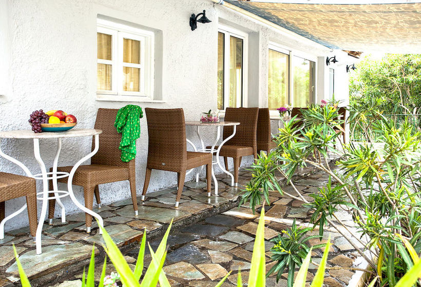 Hotel Tomato  | Megali Ammos | Skiathos | Greece 18