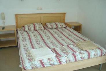 Hotel Pension Tzitzifies  | Agia Triada | Thessaloniki | Greece 6