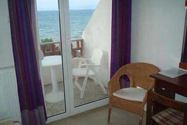 Hotel Pension Tzitzifies  | Agia Triada | Thessaloniki | Greece 7