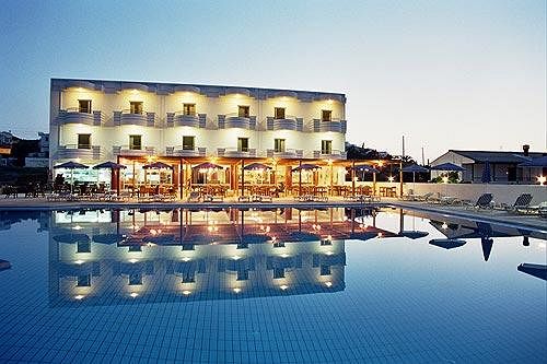 Hotel Minerva Dore  | Agia Marina | Creta | Grecia 14