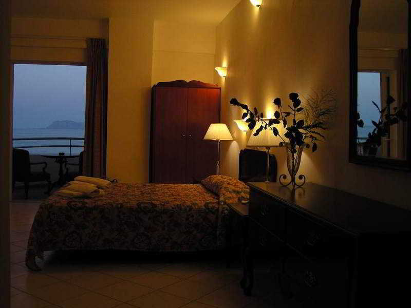 Hotel Minerva Dore  | Agia Marina | Creta | Grecia 9