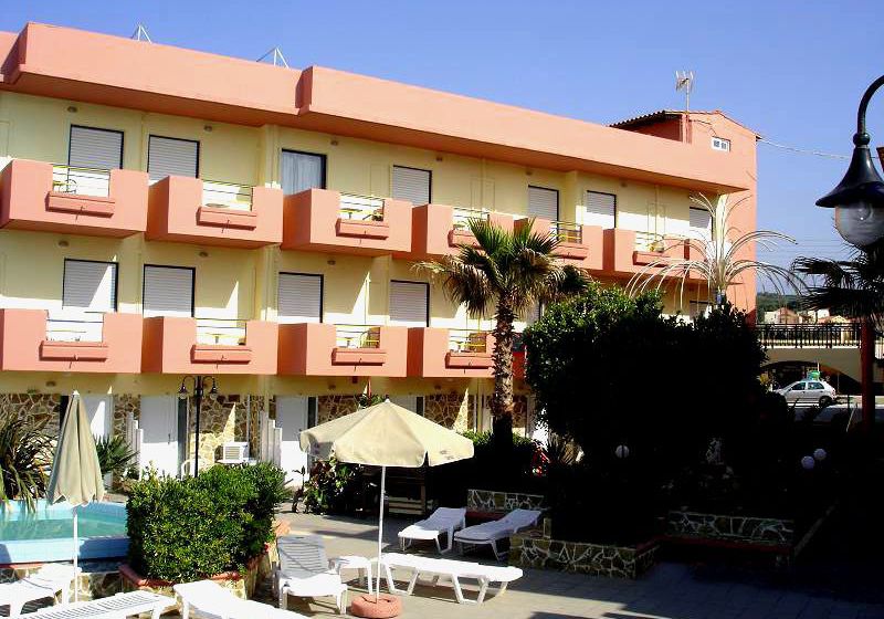 Haris Hotel  | Agia Marina | Creta | Grecia