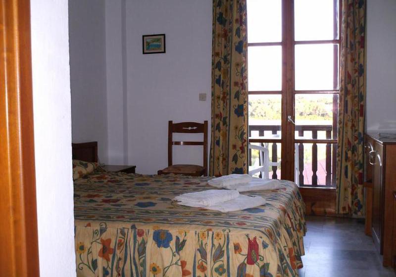 Hotel Golden Beach  | Koukounaries | Skiathos | Greece 12