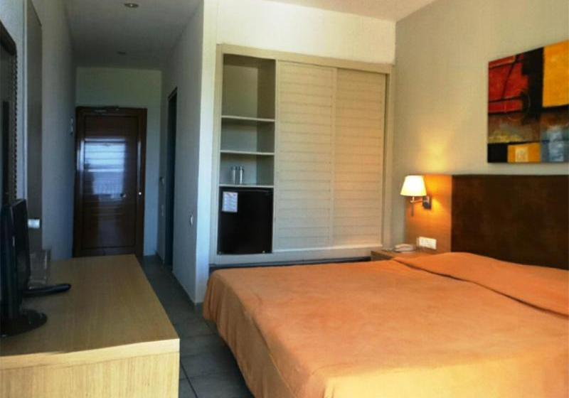 Hotel Plaza  | Kanapitsa | Skiathos | Greece 13