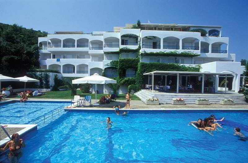 Hotel Plaza  | Kanapitsa | Skiathos | Greece 6