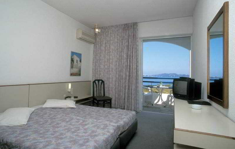 Hotel Plaza  | Kanapitsa | Skiathos | Greece 8