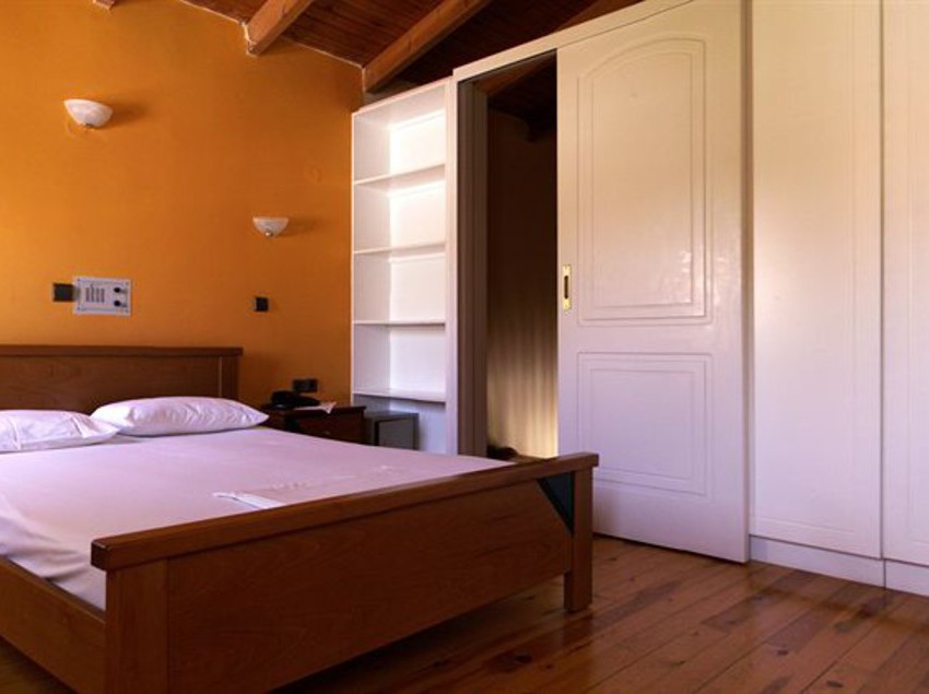 Athena Hotel Apartments  | Chania | Crete | Greece 10