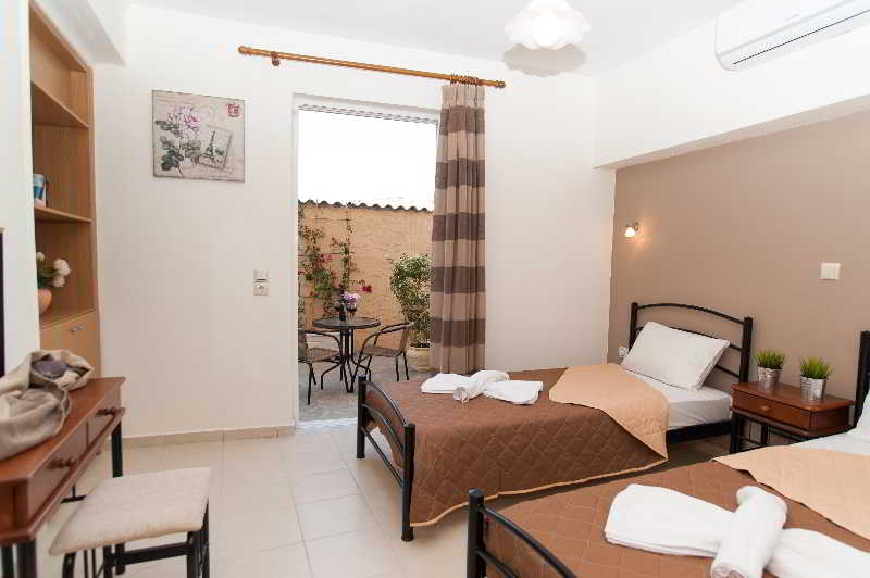 Hotel Castello Apartments  | Panormos | Crete | Greece 6