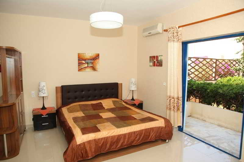 Tsalos Beach  | Hersonissos | Crete | Greece 11