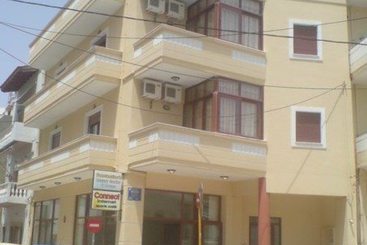 Constantinos Studios La Canea