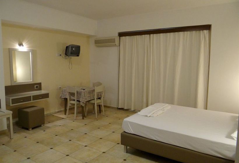 Hotel Perla Beach Apartments  | Chania | Crete | Greece 10