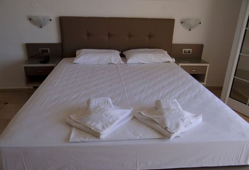 Hotel Perla Beach Apartments  | Chania | Crete | Greece 8