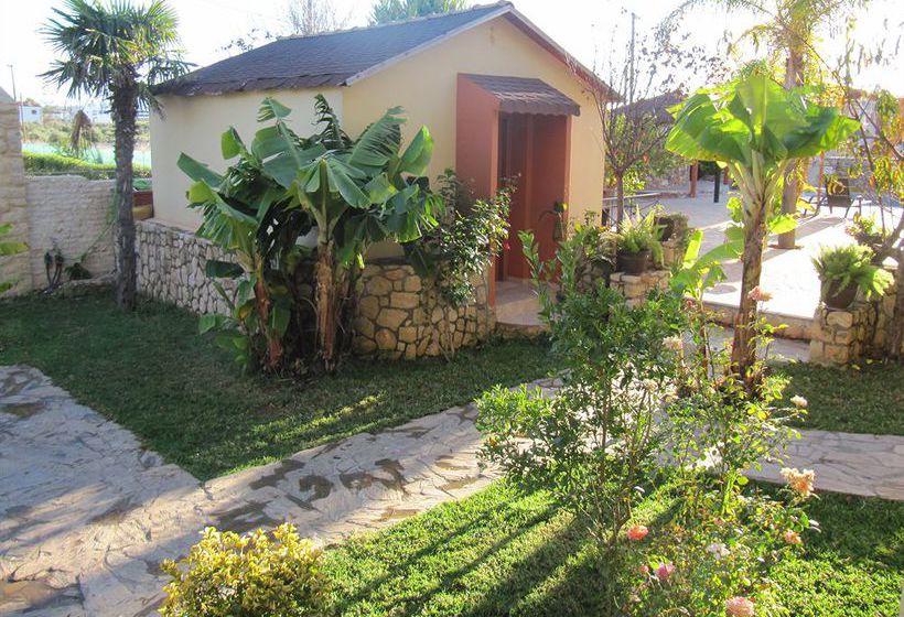 Hotel Paradice  | Stavros | Crete | Greece 3