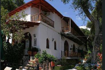 Magda's Hotel & Apartments Parga