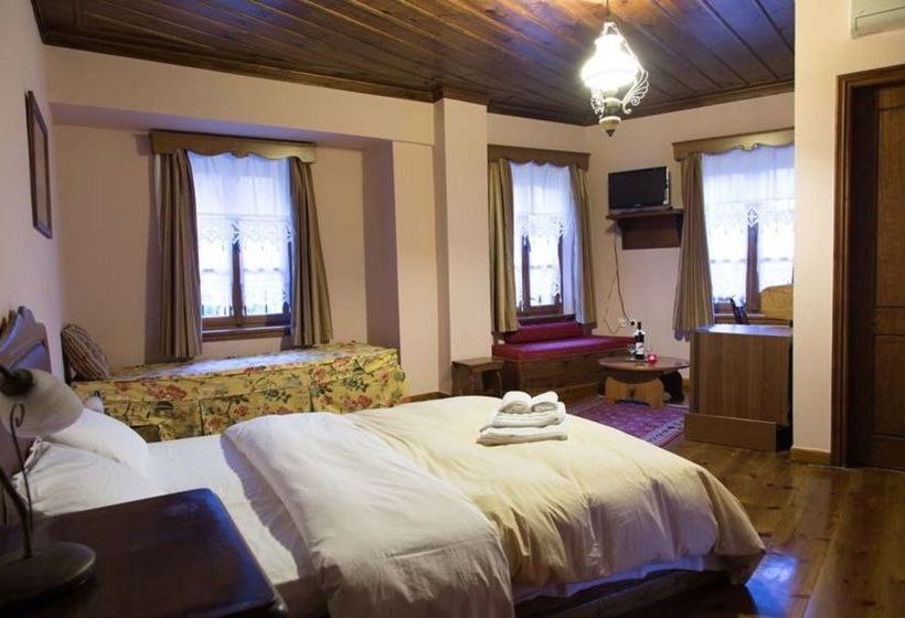 En Chora Vezitsa  | Zagori | Epirus | Greece 17