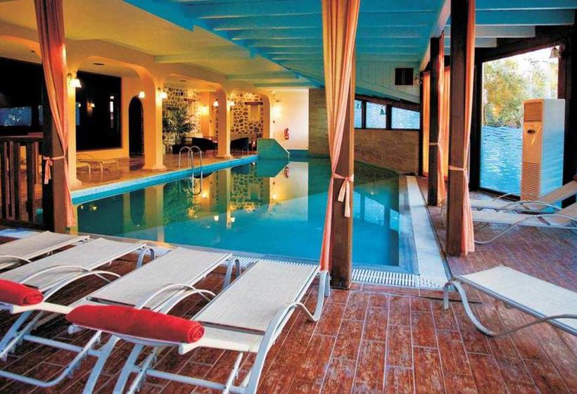 Hotel Lily Ann Beach