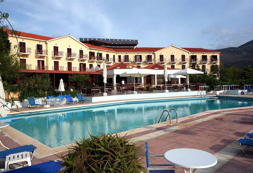 Hotel Karavados Beach