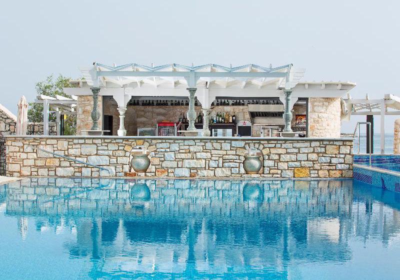 Hotel Contaratos Beach  | Naousa | Cyclades | Greece 9