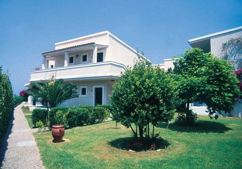 Hotel Holiday Club Corfu Garden Village Acharavi