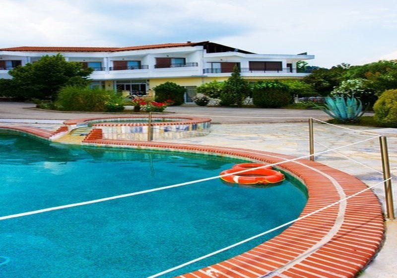 Hotel Across Paschos