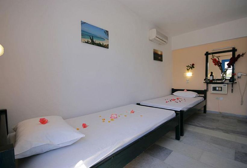 Hotel Sunny Beach Apartments  | Naxos | Naxos Island | Greece 2