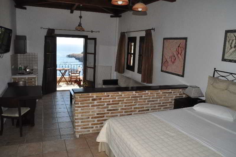 Hotel Yalis  | Skopelos | Sporades | Greece 7