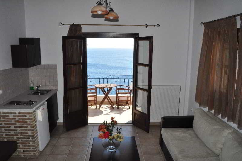 Hotel Yalis  | Skopelos | Sporades | Greece 9