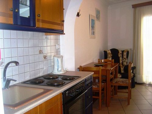 Kalimera Studios & Apartments  | Poros | Saronic Islands | Greece 10