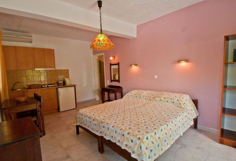 Aparthotel Katia Beach  | Kassiopi | Corfu | Greece 3